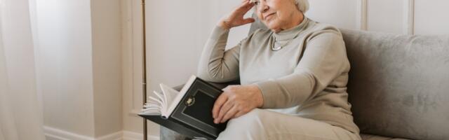 9 things the loneliest retirees all have in common — and psychologists say number 4 is the one nobody talks about