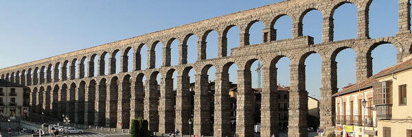 Как в наши дни вошел водопровод, сработанный еще рабами Рима…