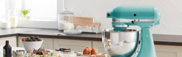 This 5-quart KitchenAid stand mixer is on sale at Amazon for 28% off