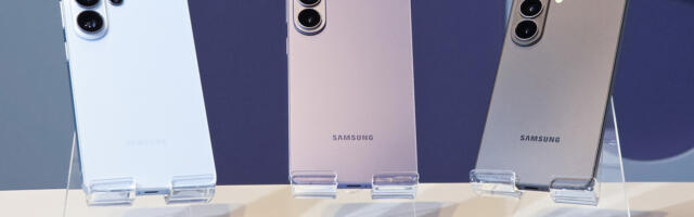 What that small flashing dot on your Samsung phone is trying to tell you