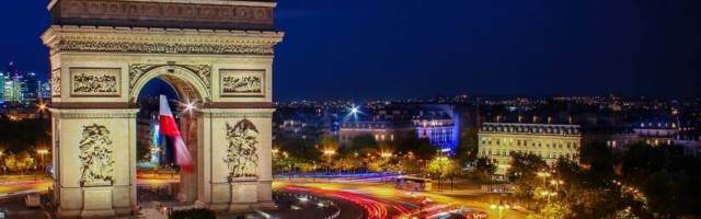 Zonder – Collect points for visiting real-life locations.