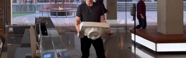 Elon Musk comes clean about the sink in his viral Twitter takeover pic