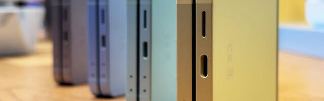 Poll: How much do you care about smartphone colors?