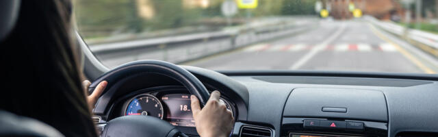 4 Useful Car Safety Gadgets Drivers May Want To Keep In Their Vehicle