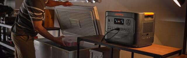 Win a Jackery solar power station with this giveaway!