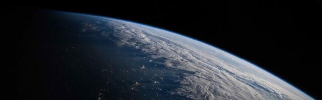 Starlink's Direct To Cell service will start with texting next year, voice and data in 2025