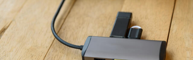 Never Plug These 5 Devices Into A USB Hub