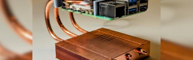Raspberry Pi 5 delidded and topped with Peltier element for the ultimate cooling test
