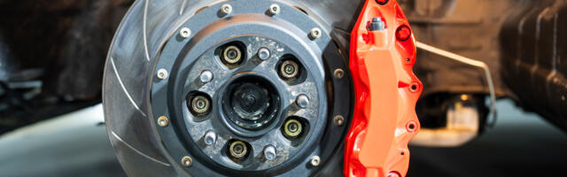 What Was The First Car To Come With Factory Standard Disk Brakes?