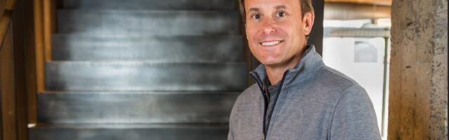 'Godfather of SaaS' says he's only interested in investing in companies that are in the office 6 days a week