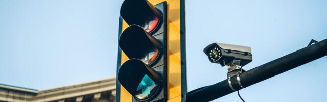 No, Not All Traffic Lights Have Cameras - Here's How To Possibly Identify Those That Do