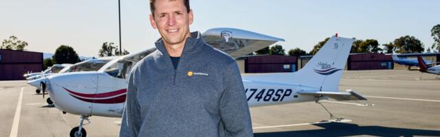 I'm the CEO of Headspace and a former Navy pilot. Here's a day in my life, from battling sleep issues to flying a plane.