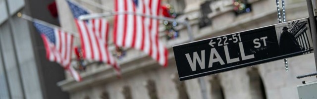 Global stocks buoyed by record-setting tech shares