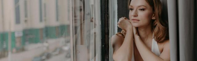 The people who become extremely selective about their time in their forties aren’t becoming antisocial. They’ve simply collected enough data to know exactly which interactions leave them feeling more like themselves and which ones require a recovery period that nobody sees.