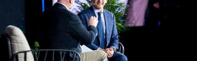 Hyatt’s AI Captures Customers Sooner, Improving Sales and Productivity