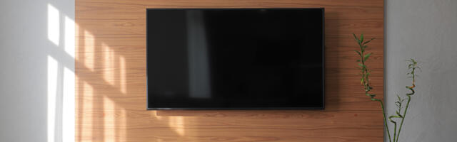 You Don't Need A New Monitor, Your Old TV Can Do The Job Just Fine