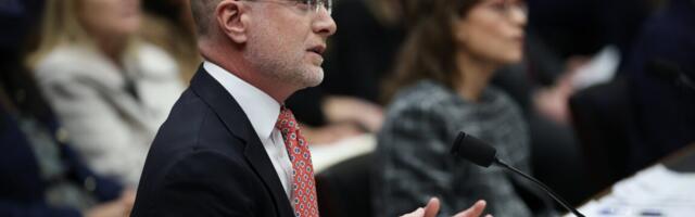 FCC aims to ensure "only living and lawful Americans" get Lifeline benefits