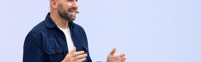 Meta's CTO: We'd 'love' iMessage on Ray-Ban glasses, but Apple won't allow it