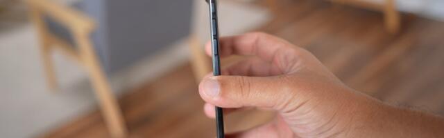 Apple Said to Cut iPhone Air Production Amid Underwhelming Sales