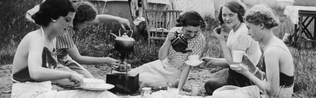 30 vintage photos show how different camping used to be