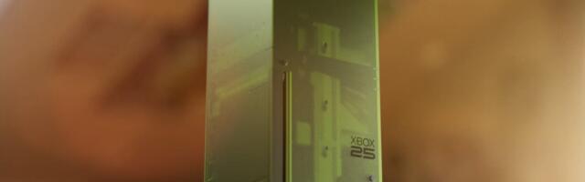 The New Xbox Is Cool, Nostalgic, and Really Freaking Green