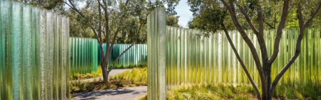 Artists use desert materials to craft unique sculpture at Apple Park