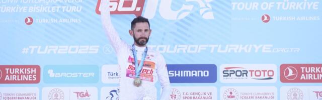 Meta smart glasses get pro cyclist kicked out of race