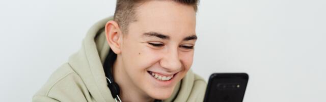 According to experts, people born between 1985 and 1995 often look much younger than Gen Z