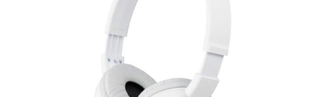Sony Is Practically Giving Away 4.5-Star Rated Wired On-Ear Headphones for Under $10 to Clear Out Stock