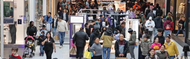 Why the holiday shopping season is longer than ever this year