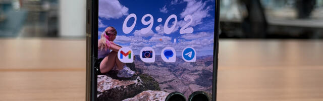 Motorola Razr Ultra (2026) Review: What's New?