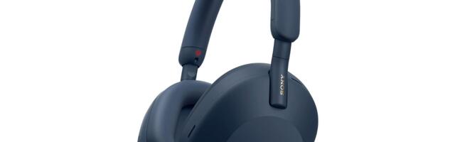 These Sony Noise-Canceling Headphones Are at a Record-Low Price as a Last-Minute Gift