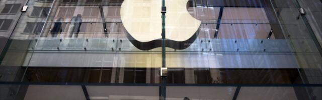 Apple names new chief operating officer