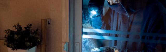 Wi-Fi Jammers and Home Security: Here's What's Behind This Burglar Tech