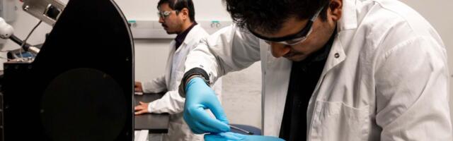 Researchers build atom-thin 2D thermometers that can be embedded directly in processors — can detect temperature changes in 100 nanoseconds, millions of times faster than the blink of an eye