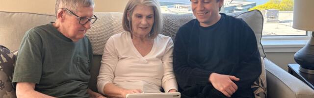 I quit my software engineering job to help seniors with tech. I assist them with things like recovering photos and bank accounts.