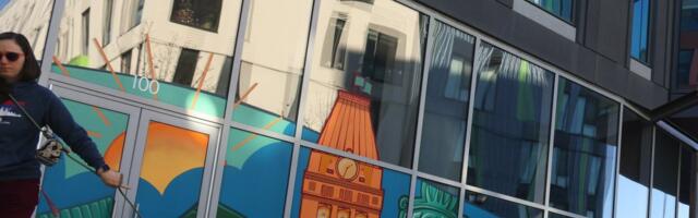 Free rent? With apartment supply increasing, landlords turn to concessions