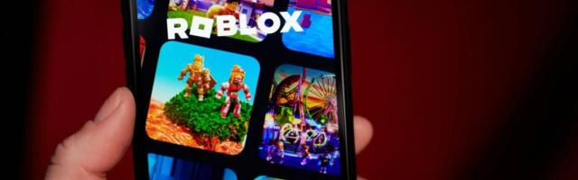 Roblox users, bookings beat estimates on slate of hit games