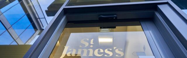 UK wealth managers slide on AI disruption fears