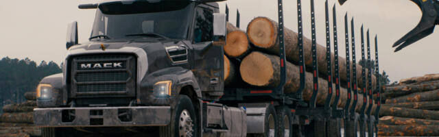 Mack Vs Peterbilt: What's The Difference Between These Semi-Trucks?