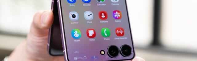 Samsung Galaxy Z Flip 8 Hands-On: One of the Mildest Phone Upgrades Ever