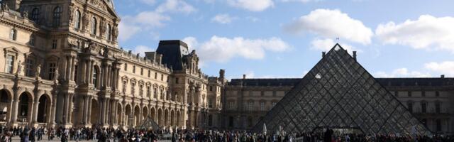 Paris’ Louvre Entrance Fee Spike Foreshadows Pricey 2024 Olympic Games