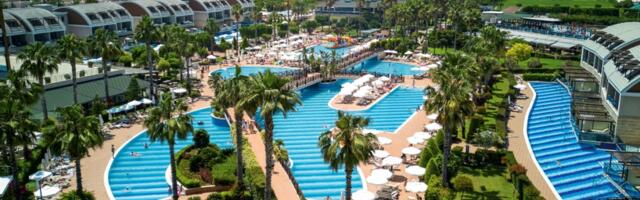 TUI Pushes AI and App Bookings as Cruises Drive Earnings