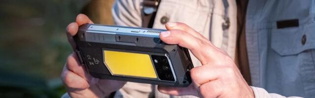 This 1.9-pound smartphone’s massive battery offers six months of standby