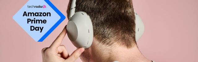 I use the Sony WH-1000XM6 every day and now they're at a record-low price — I reckon they beat their Bose and AirPods rivals hands-down