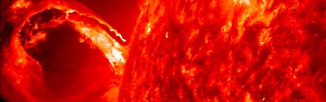 Blackout: Multiple X-class solar flares hit the US, knocking out radio signals across the country