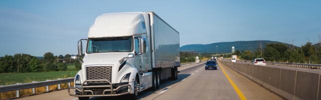 How Many Miles Can You Expect From The Average Semi-Truck Engine? Here's What Truckers Say