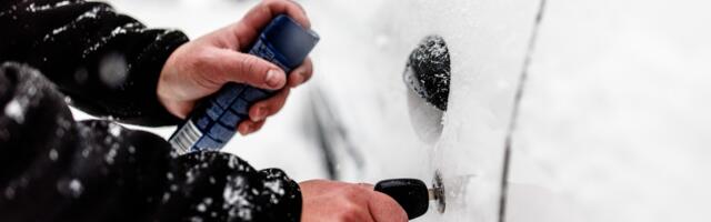 Drivers Are Using This Cheap Trick To Keep Their Car Door Handles From Freezing - But Should You?