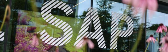 Vibecoding isn’t going to kill business software services