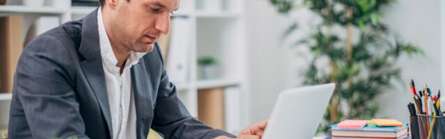 It took me until 37 to realize that almost all successful people let go of these 7 habits, but average performers keep clinging to them